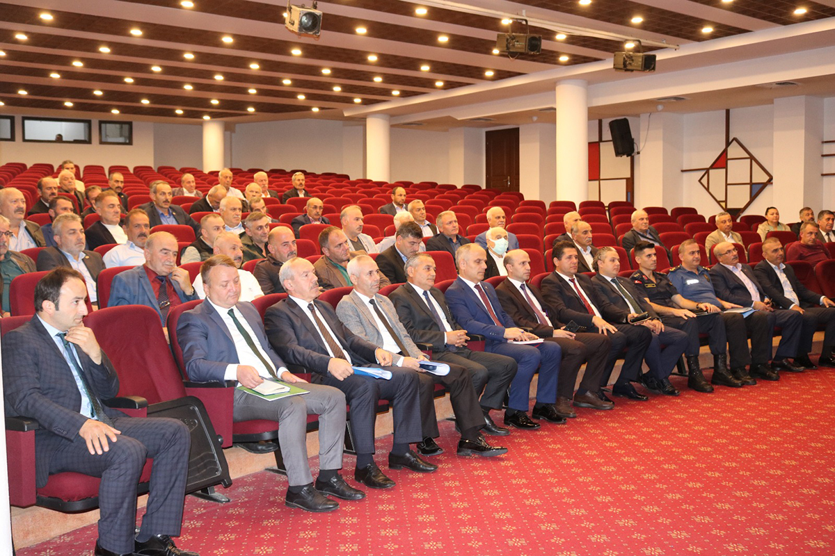 Akçabat'ta Başkan Osman Nuri Ekim muhtarlarla bir araya geldi