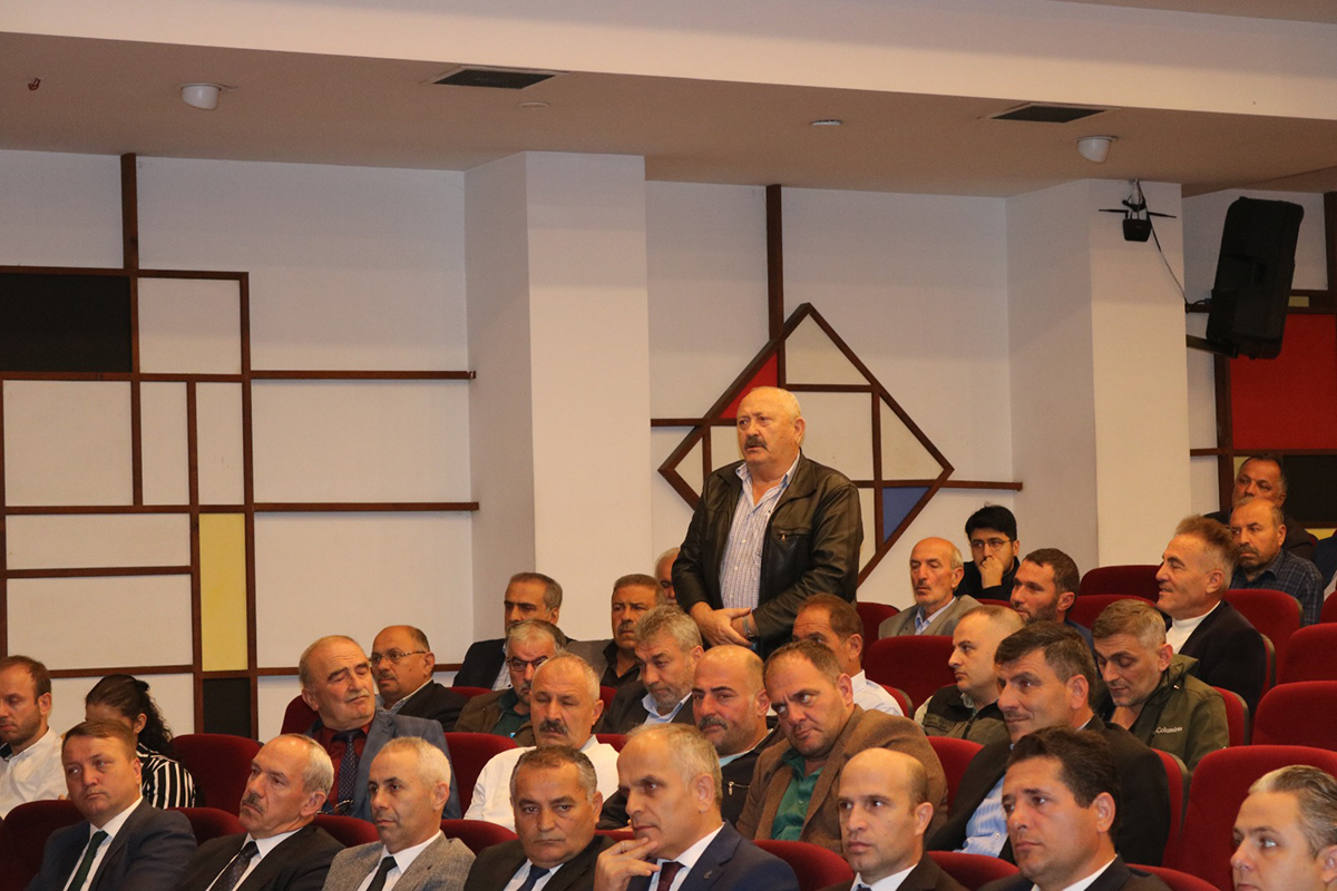 Akçabat'ta Başkan Osman Nuri Ekim muhtarlarla bir araya geldi