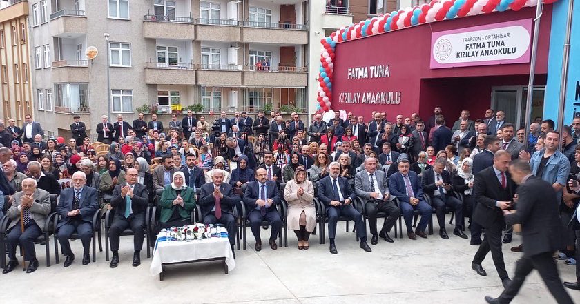 Binali Yıldırım Trabzon'da Fatma Tuna Anaokulunu açtı