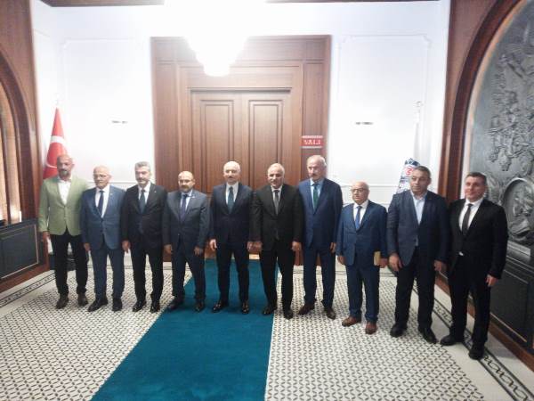 Bakan Karaismailoğlu: “Trabzon’da 20’nin üzerinde devam eden yol projesi var”