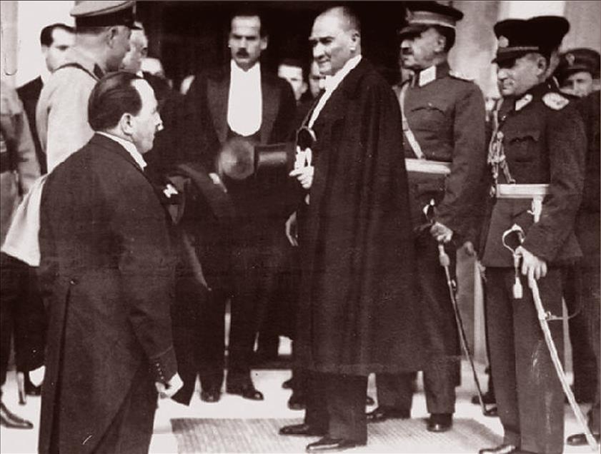 Mustafa Kemal Atatürk! 57 yıllık savaşlarla ve devrimlerle dolu bir hayat