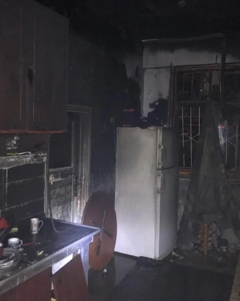 Artvin'de bir evde çıkan yangında 5 çocuk dumandan etkilendi