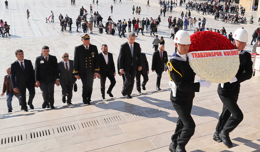 Trabzonspor’dan Ankaragücü maçı öncesi Anıtkabir ziyareti