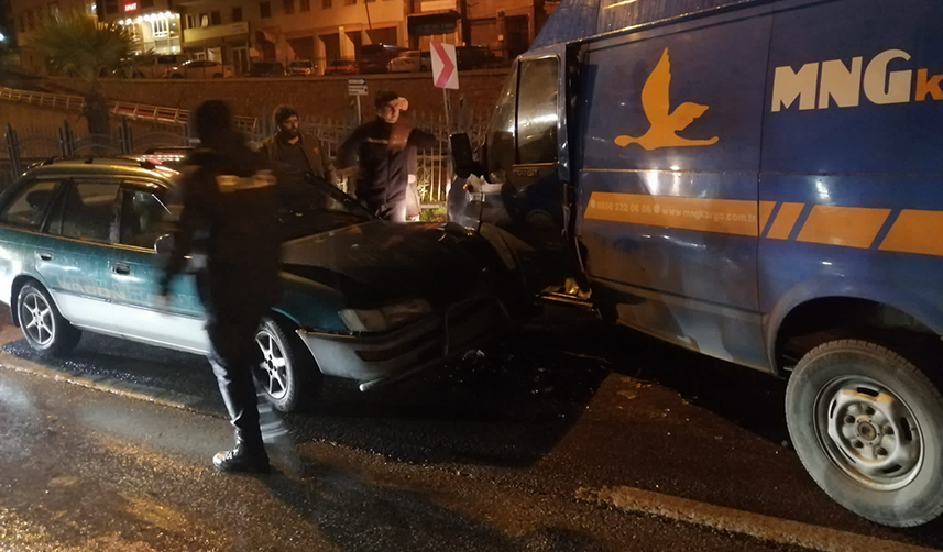 Trabzon’da trafik kazası! 1 yaralı