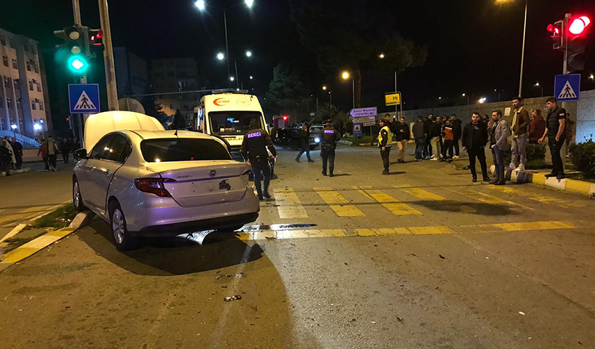 Trabzon'da trafik kazası! 1'i ağır 3 yaralı