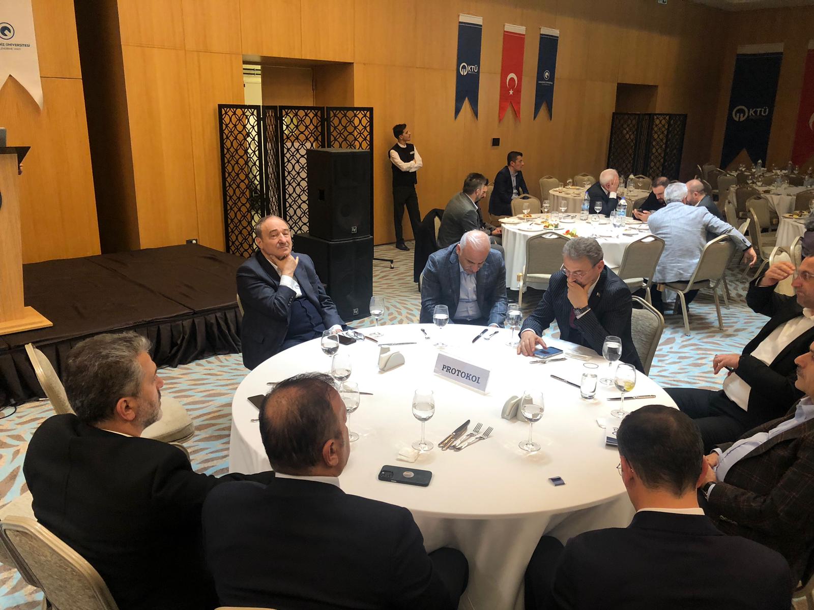 Trabzon Valisi Ustaoğlu KTÜ Güçlendirme Vakfı yardımlaşma gecesinde açıklamalarda bulundu