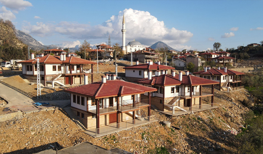 Antalya'da-orman-yangını-sonrası-TOKİ-yeni-bir-köy-inşa-etti