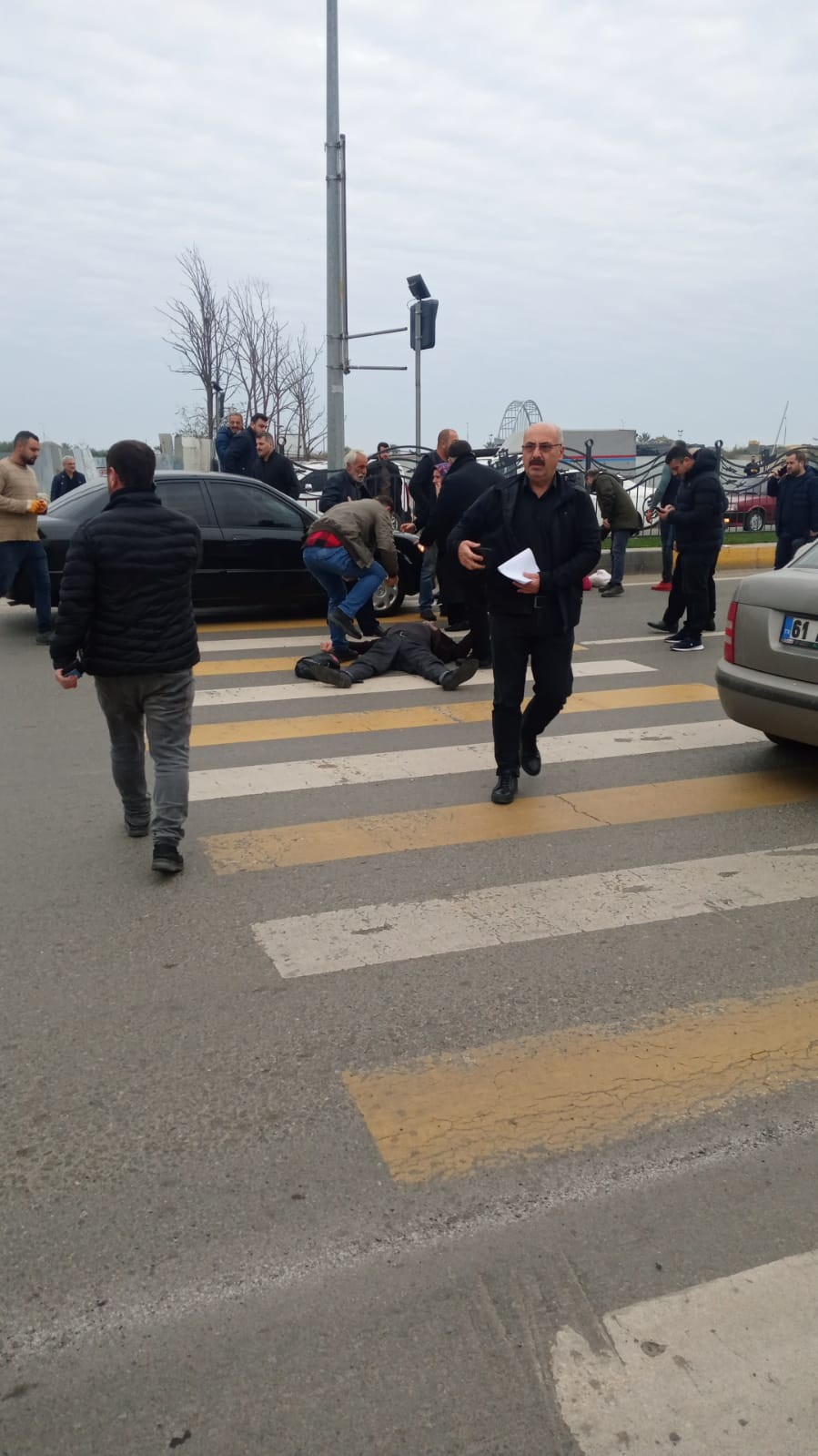 Trabzon'da yaya geçidinde kaza! 2 yaralı 
