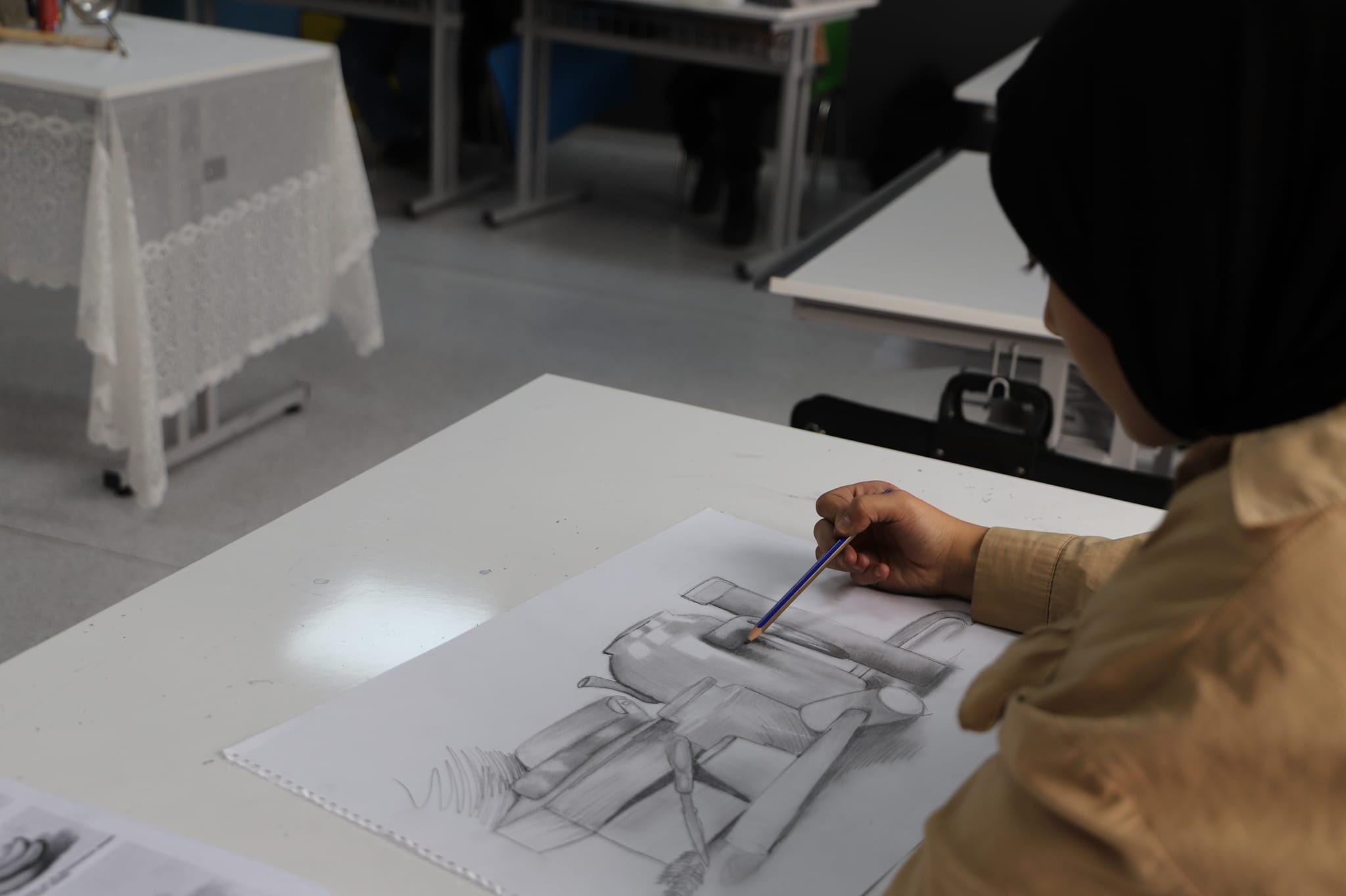 Bayburt'ta minik öğrenciler Tasarım Beceri Merkezinde atölye çalışmasına katıldı