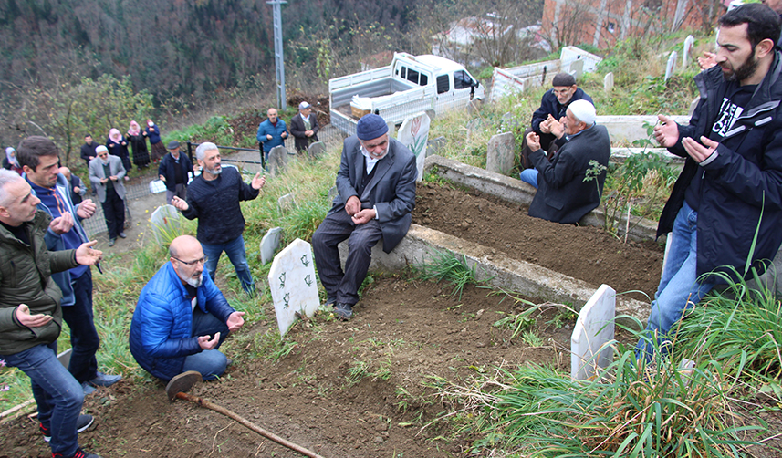 Yıllar önce kızarak terk ettiği Trabzon'a cenazesi döndü