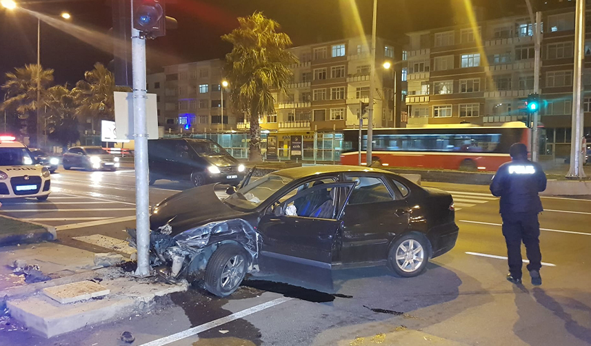 Samsun'da-trafik-kazası!-2-yaralı
