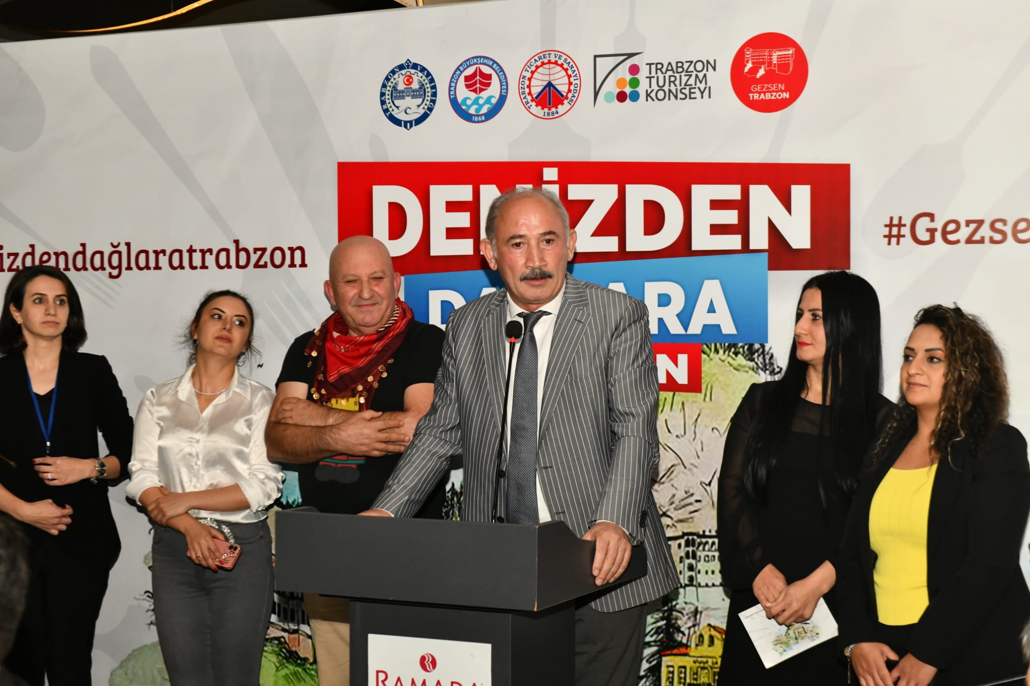 Türkiye'nin önde gelen isimleri 'Denizden Dağlara Trabzon' etkinliğinde buluştu