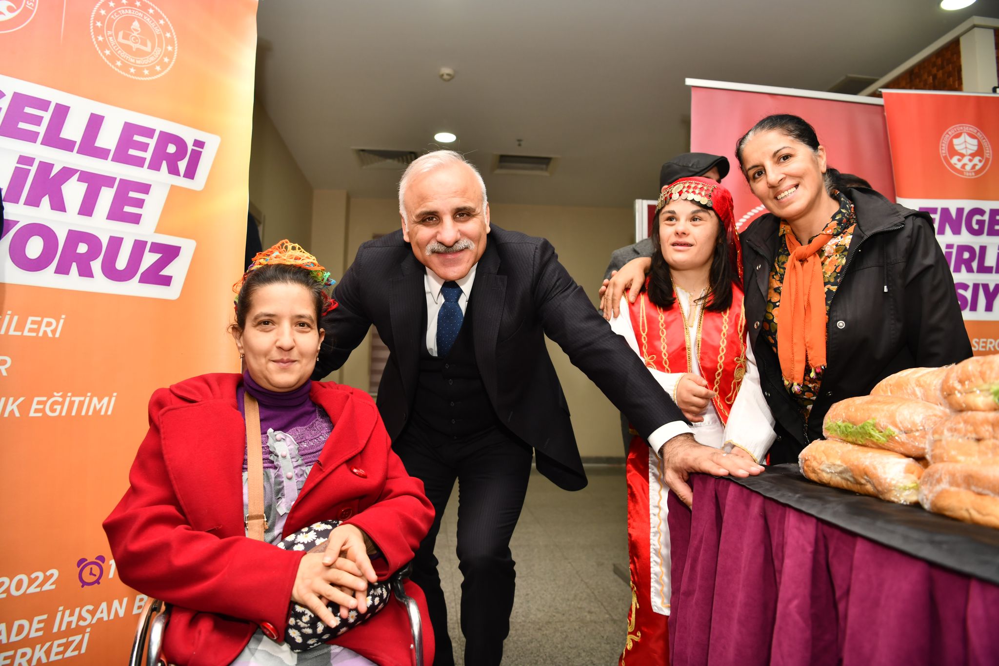 Trabzon'da "Engelleri Birlikte Aşıyoruz" programına yoğun ilgi