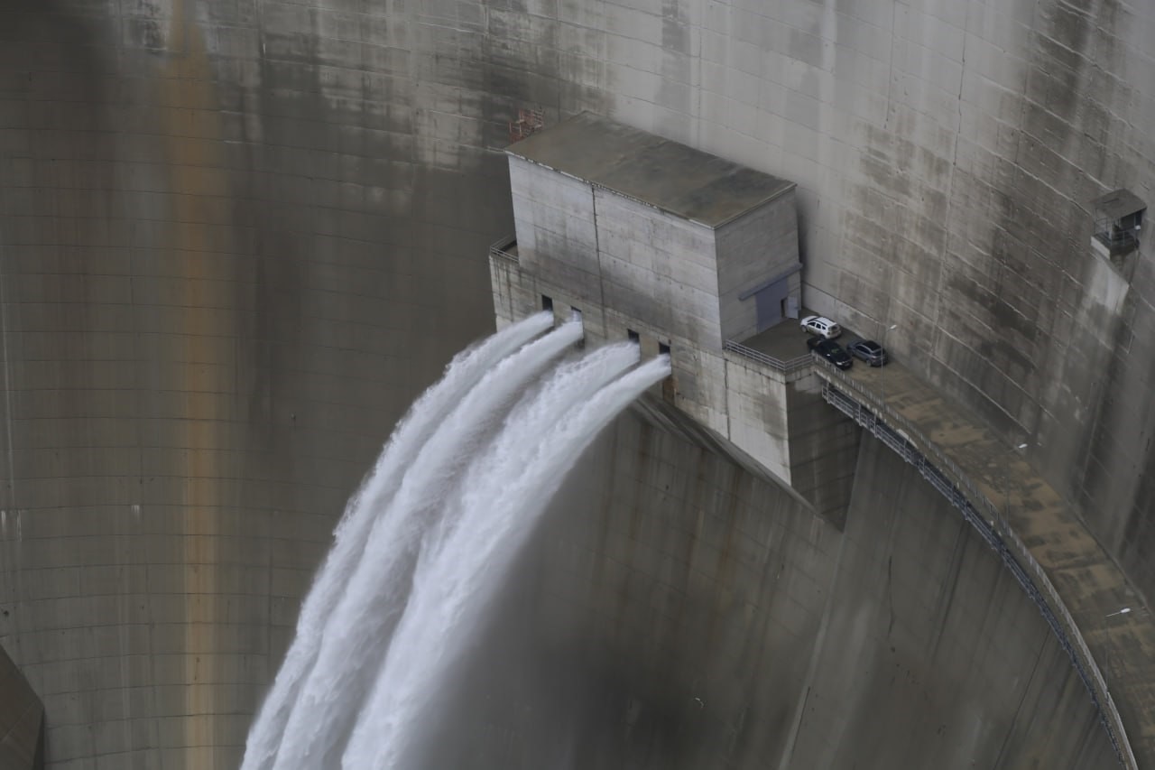 Bakan Kirişçi Yusufeli Barajı'nda incelemelerde bulundu