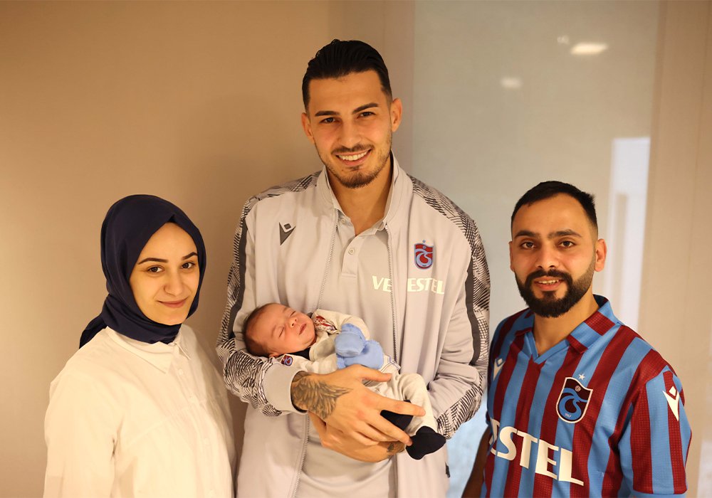 Uğurcan Çakır’ın ismi verilen bebekten Trabzonspor kaptanına ziyaret