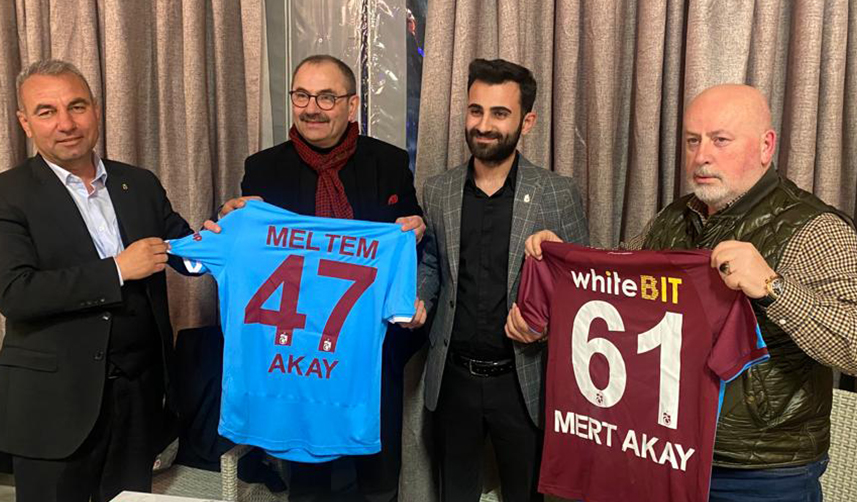 Hataylı işadamına Trabzonspor forması hediye edildi