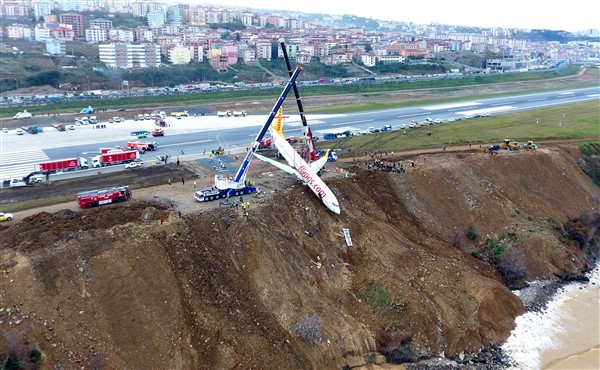 Trabzon'da pistten çıkan uçağın pilotları yargılanmaya devam ediyor
