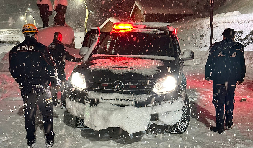 Rize'de yaylada 2 kişi kar nedeniyle mahsur kaldı