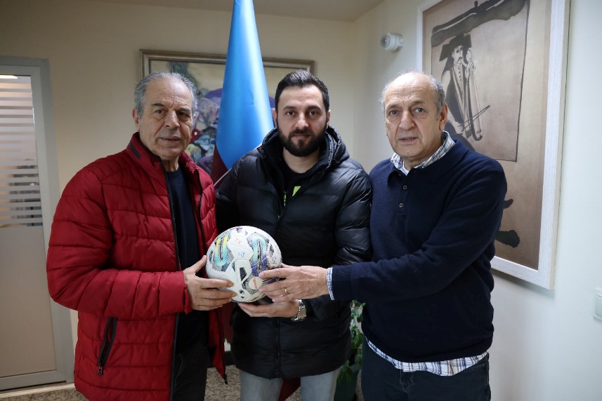 Türkiye yazılı topa vurmayan çocuk için Trabzonspor harekete geçti