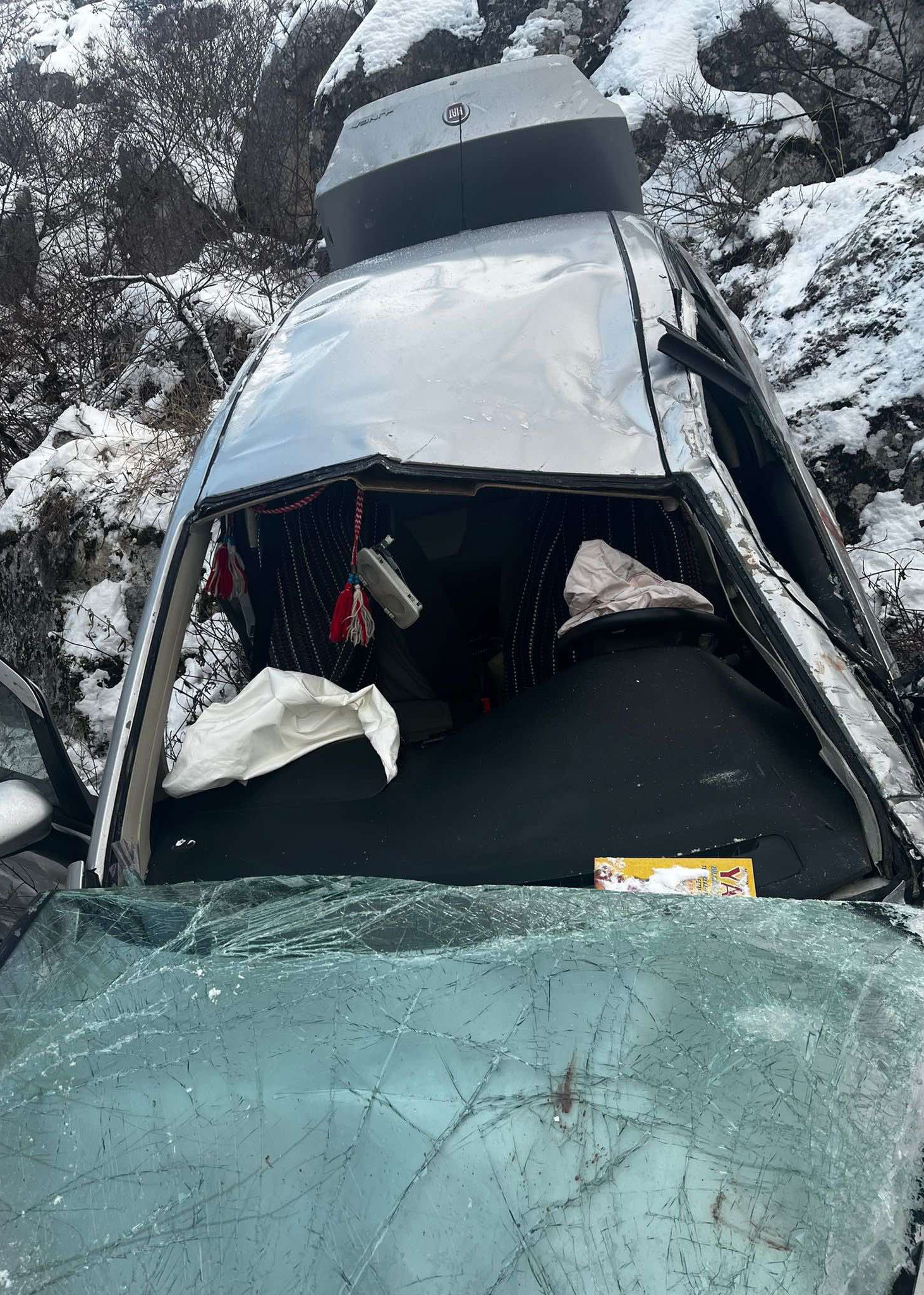 Gümüşhane'de kar kaza getirdi! 6 kişi yaralandı