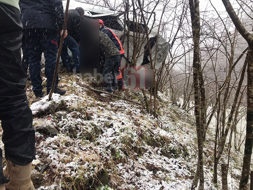 Trabzon’da otomobil uçuruma yuvarlandı! 2 Ölü 1 yaralı