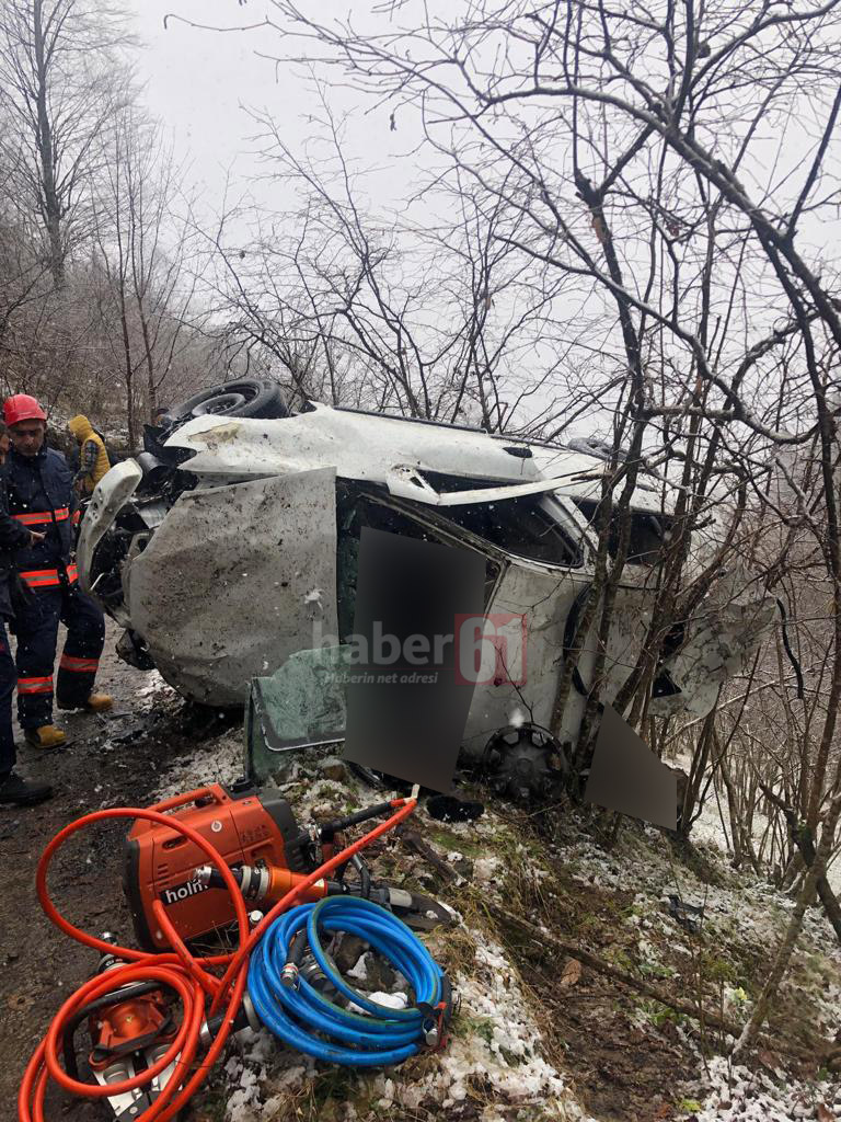 Trabzon’da otomobil uçuruma yuvarlandı! 2 Ölü 1 yaralı