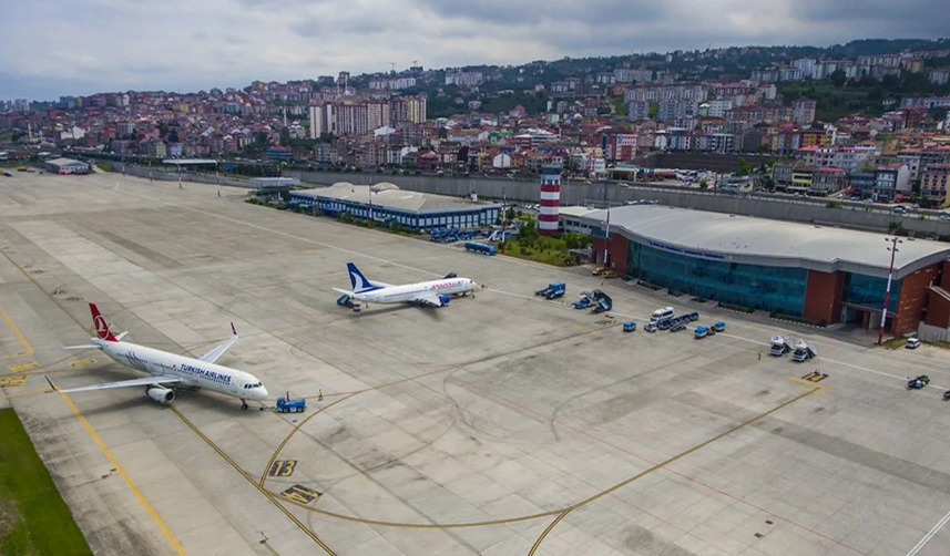 Trabzon’da olumsuz hava koşulları sonrası uçak seferlerinde iptaller başladı