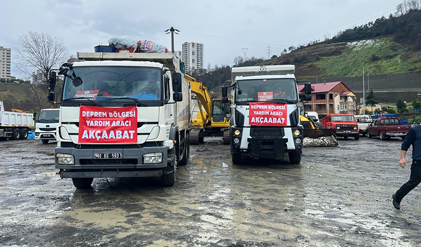 Trabzon'un Akçaabat Belediye Başkanı Ekim, deprem bölgesinde