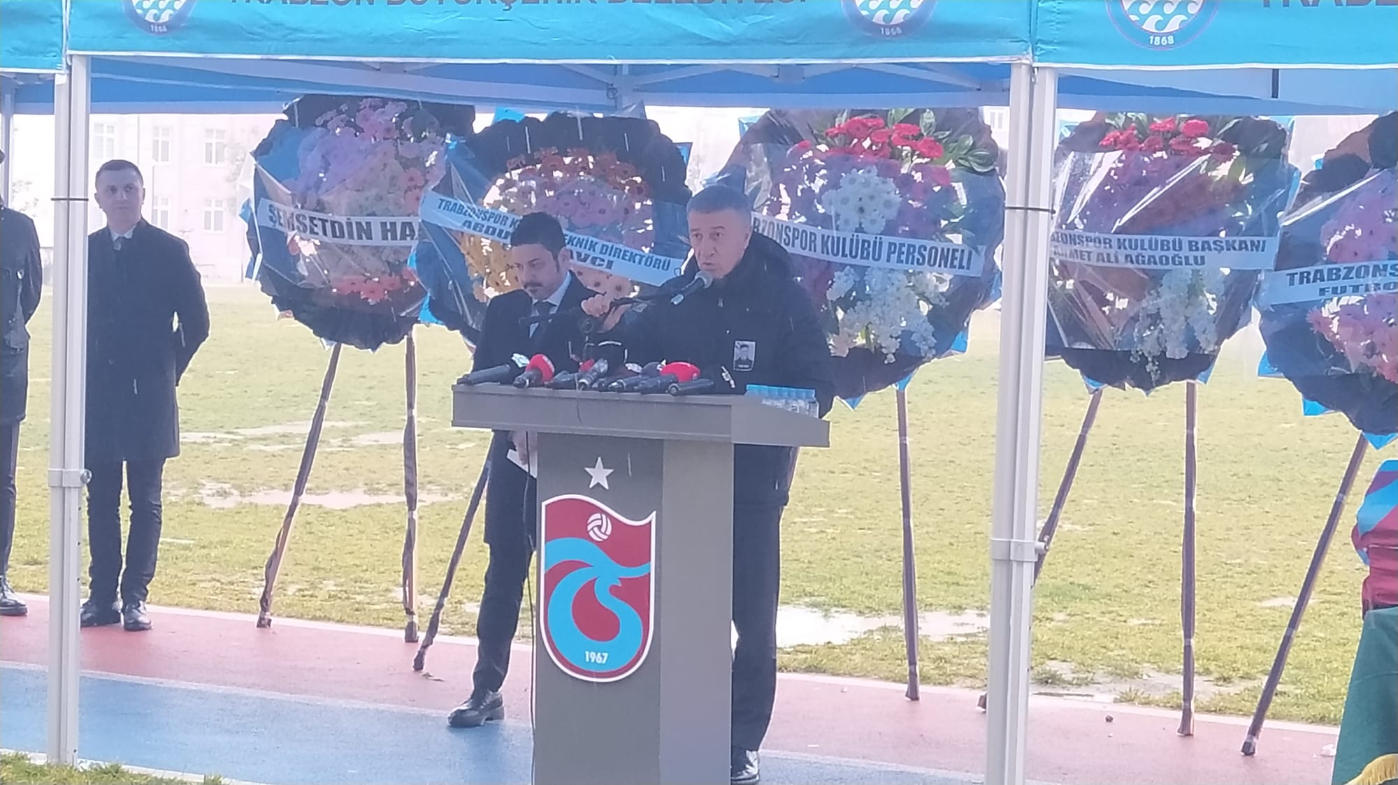 Trabzonspor efsanesi Ahmet Suat Özyazıcı için tören düzenlendi!