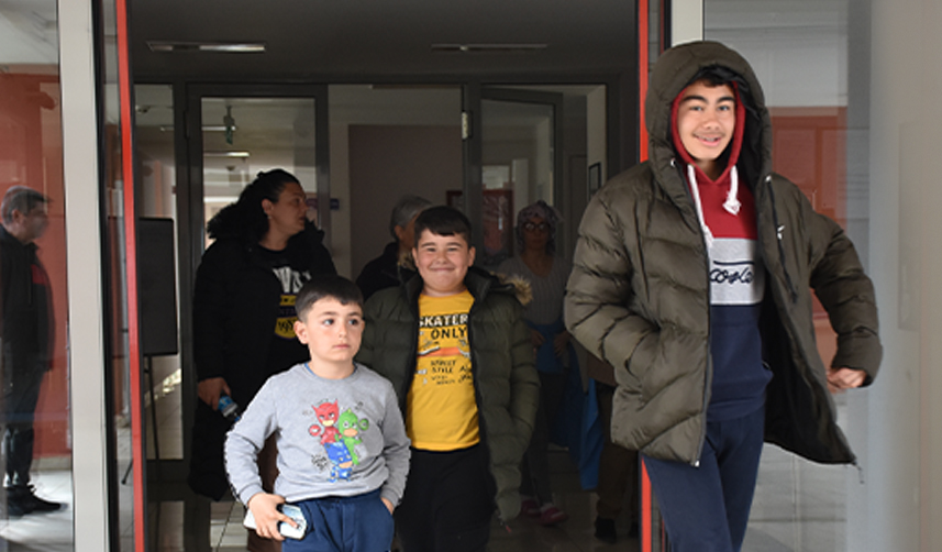 Adıyamanlı-aile-depremin-izlerini-Trabzon'da-silmeye-çalışıyor