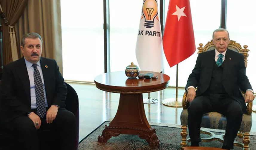 Cumhurbaşkanı-Erdoğan,-BBP-Genel-Partisi-Genel-Başkanı-Destici-ile-görüştü