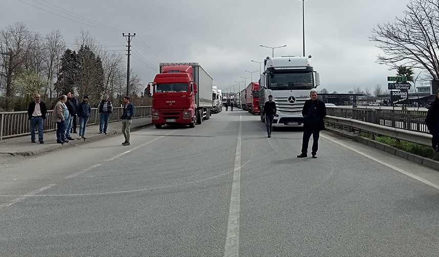 Samsun'da akaryakıt tankeri devrildi! 1 yaralı