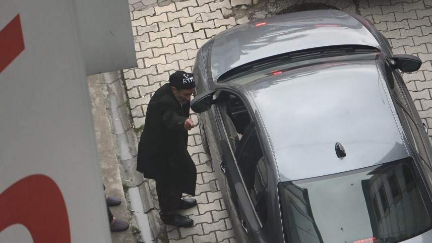 Samsun'da alkollü şahıs trafikte yaptıklarıyla görenleri gülümsetti