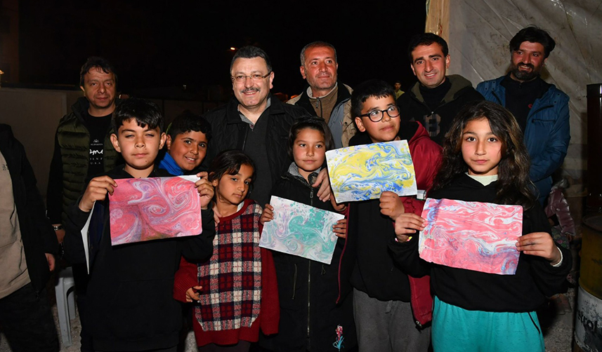 Trabzon'da Ortahisar Belediye Başkanı Genç, yeniden deprem bölgesinde