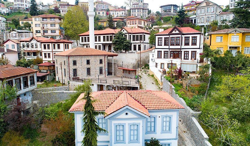 Trabzon'da Ortamahalle evleri gelecek kuşaklara aktarılmaya devam ediyor