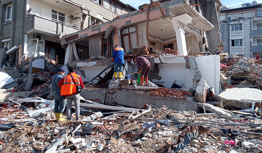 Trabzon'da uzmanından deprem molozları hakkında açıklama: Ekonomiye geri kazandırılması lazım