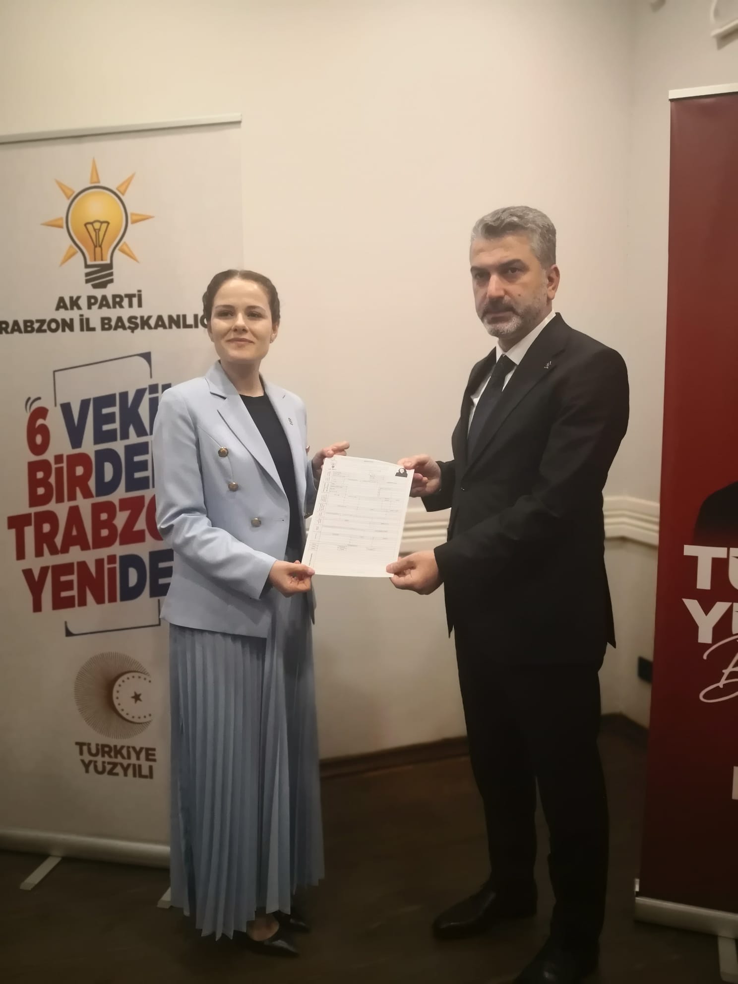 Trabzon AK Parti Kadın Kolları Başkanı Meryem Sürmen milletvekili aday adaylığını açıkladı
