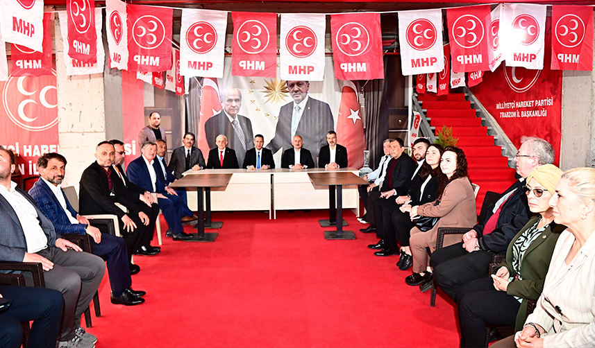 Bakan Karaismailoğlu Cumhur İttifakı’nın Trabzon temsilcileri ile bir araya geldi “Emin adımlarla yürüyoruz”