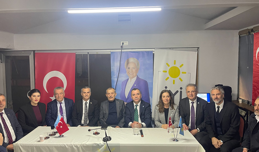İYİ Parti Milletvekili adayları Trabzon'da bir araya geldi Maçı farklı kazanacağız