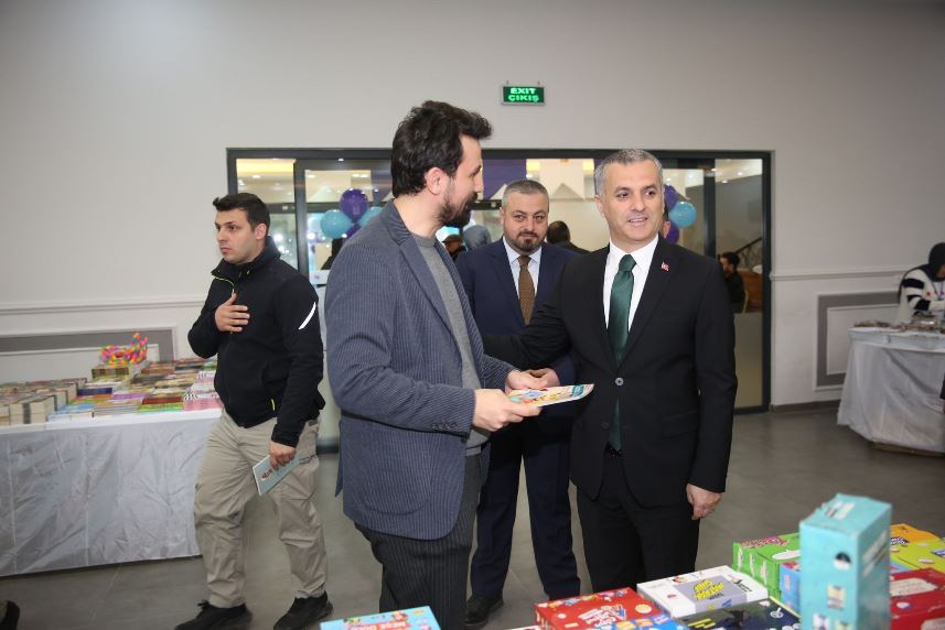 Trabzon Yomra'da kitap günleri başladı