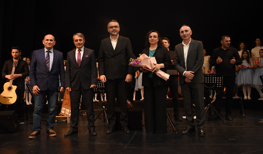 TRT Trabzon Çocuk Korolarının 23 Nisan konserine yoğun ilgi