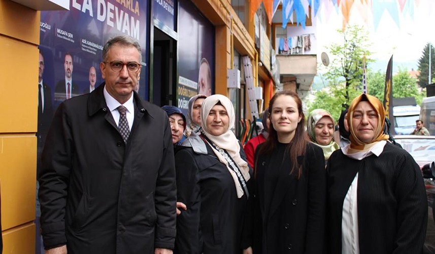 AK Parti Trabzon Milletvekili adayı Meryem Sürmen: "Alnımızın akıyla çıkacağız..."