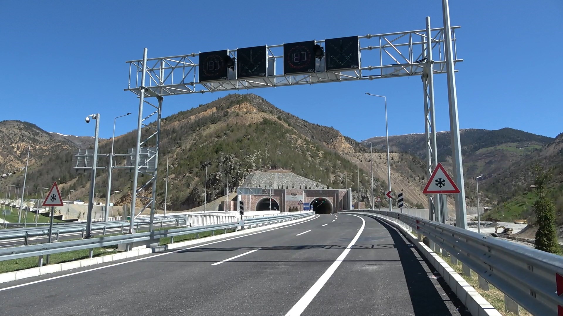 Trabzon'da Zigana Tüneli açıldı! Vatandaş "Çile bitti" dedi 