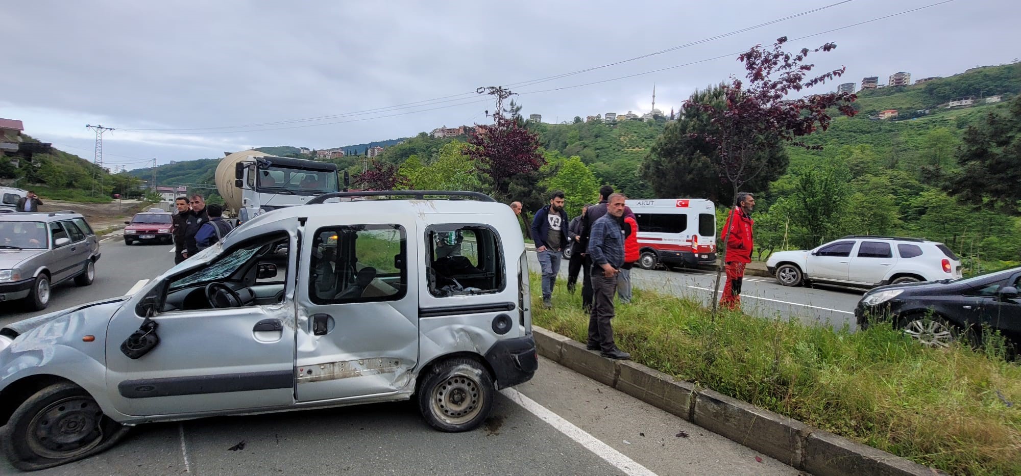 Trabzon'da otomobil takla attı! AKUT ekipleri müdahale etti