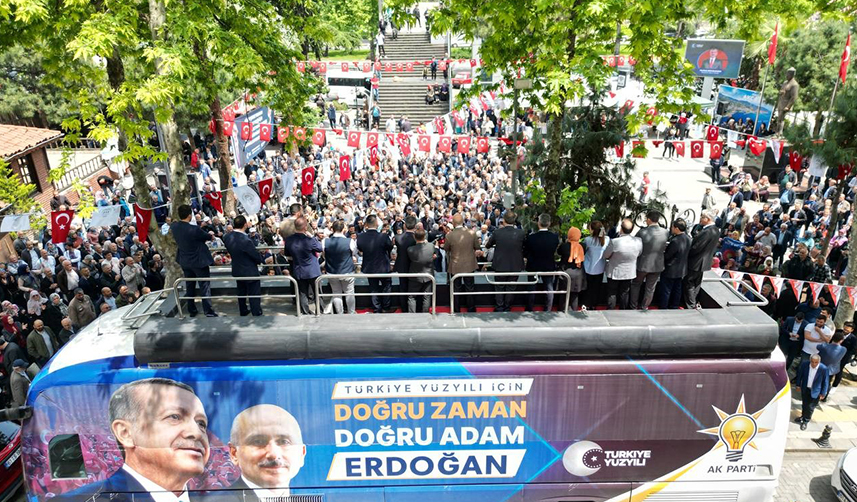 Bakan Karaismailoğlu Akçaabat'ta konuştu "28 Mayıs'ta o kirli maskeleri yırtıp atacağız"