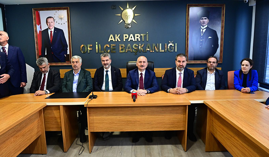 Bakan Karaismailoğlu, Trabzon'da teşekkür ziyaretlerine başladı