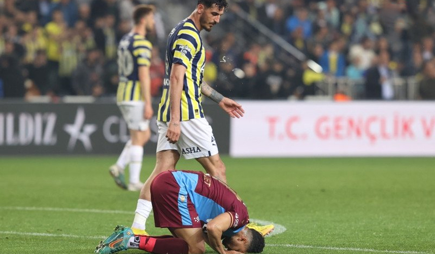 Trabzonspor'un Fenerbahçe maçında skandal hareket! Oyuncudan açıklama geldi