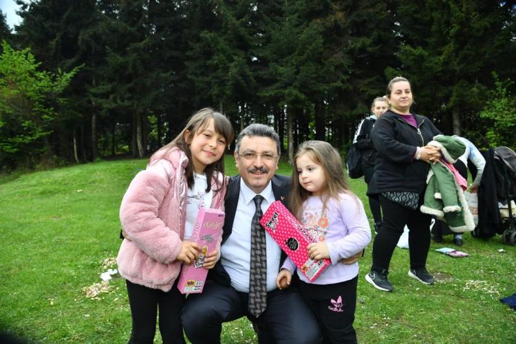 Trabzon'da Başkan Genç, kırsal mahallelerde vatandaşları dinledi (12)