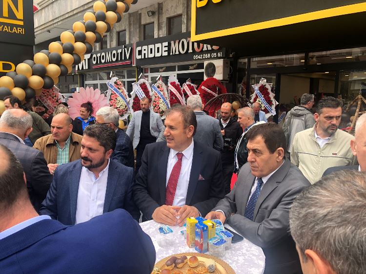 Trabzon’da Dörtgen Ofis Mobilyaları yeni şubesini açtı