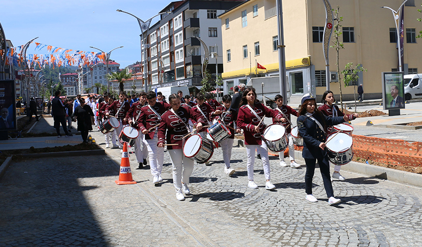 Trabzon'da gençlik yürüyüşü gerçekleştirildi